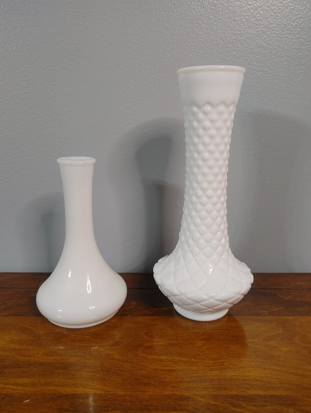 Set of 2 Vintage Milk Glass Vases - Picture 1 of 7